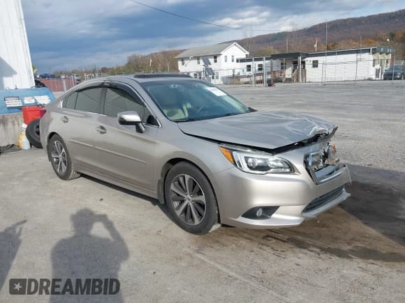 ✅ 2015 Subaru Legacy Limited • VIN: 4S3BNAN62F3066067 • Lot: 43629475. Wystawiony na IAAI z przebiegiem 12 386 mil. Bezpłatny archiwum sprzedaży aukcyjnych z USA i szczegółowy raport historii pojazdu na DreamBid. Zdjęcie 1.
