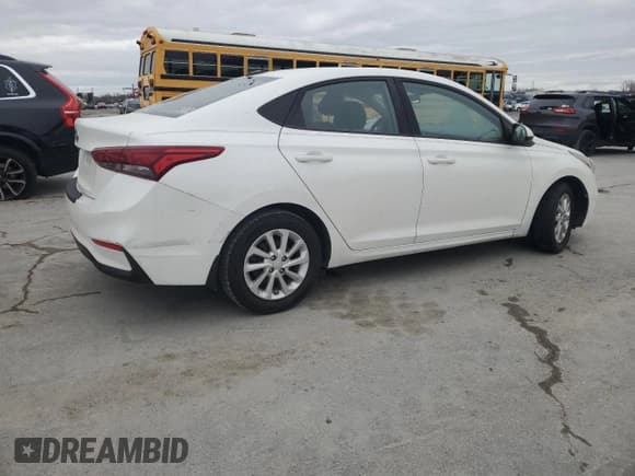 ✅ 2018 Hyundai Accent SE • VIN: 3KPC24A35JE027131 • Лот: 47888905. Опубликован ранее на Copart с пробегом 11 943 миль. Бесплатный доступ к архиву аукционных продаж из США и подробный отчёт об истории автомобиля на DreamBid. Изображение 3.