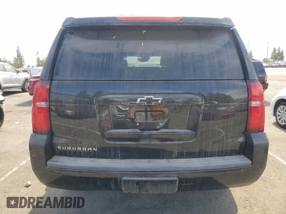 ✅ 2018 Chevrolet Suburban LT • VIN: 1GNSCHKC9JR182615 • Lot: 75274874. Wystawiony na Copart z przebiegiem 44 016 mil. Bezpłatny archiwum sprzedaży aukcyjnych z USA i szczegółowy raport historii pojazdu na DreamBid. Zdjęcie 6.