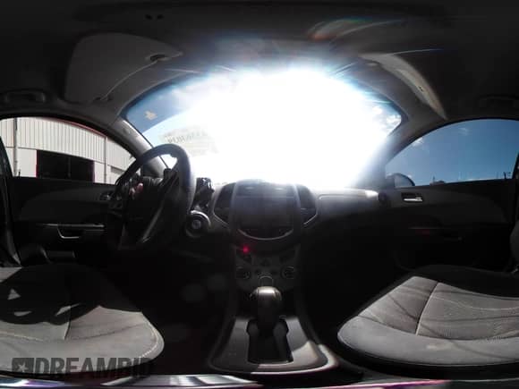 2016 Chevrolet Sonic LT с VIN 1G1JC6SH8G4134543, выставлен на аукционе IAAI как лот 43363039 с пробегом Не указан миль и . История ставок и продаж доступна на DreamBid. Изображение 17.