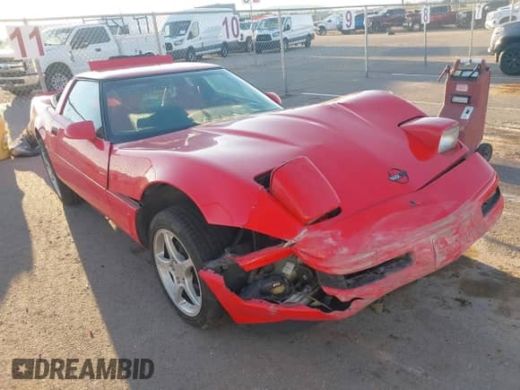 1995 Chevrolet Corvette z VIN 1G1YY22P4S5115975, wystawiony jako IAAI lot #43364512 z przebiegiem 150 676 mil mil oraz . Historia ofert i sprzedaży dostępna na DreamBid. Obrazek 14.