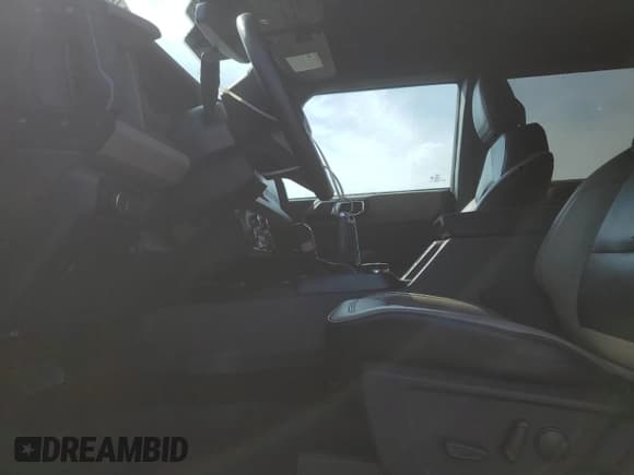 ✅ 2024 Ford Bronco Wildtrak • VIN: 1FMEE2BP7RLB07244 • Lot: 81207435. Wystawiony na Copart z przebiegiem 16 351 mil. Bezpłatny archiwum sprzedaży aukcyjnych z USA i szczegółowy raport historii pojazdu na DreamBid. Zdjęcie 7.