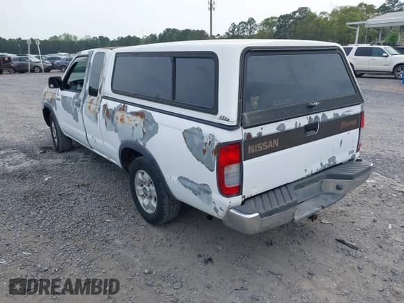✅ 1998 Nissan Frontier XE • VIN: 1N6DD26SXWC366952 • Lot: 41933615. Wystawiony na IAAI z przebiegiem 231 728 mil. Bezpłatny archiwum sprzedaży aukcyjnych z USA i szczegółowy raport historii pojazdu na DreamBid. Zdjęcie 3.