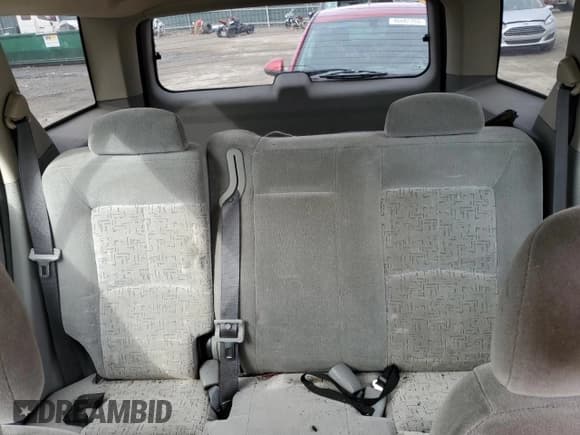 ✅ 2003 Saturn VUE • VIN: 5GZCZ53B93S903431 • Lot: 46496185. Wystawiony na Copart z przebiegiem 310 078 mil. Bezpłatny archiwum sprzedaży aukcyjnych z USA i szczegółowy raport historii pojazdu na DreamBid. Zdjęcie 10.