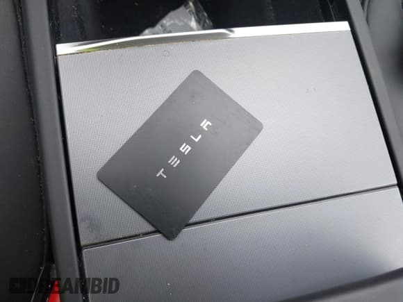 ✅ 2024 Tesla Model 3 Long Range • VIN: 5YJ3E1EBXRF808725 • Lot: 43236356. Wystawiony na IAAI z przebiegiem 25 255 mil. Bezpłatny archiwum sprzedaży aukcyjnych z USA i szczegółowy raport historii pojazdu na DreamBid. Zdjęcie 11.