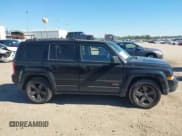 ✅ 2016 Jeep Patriot Sport • VIN: 1C4NJPBB7GD732249 • Lot: 41394585. Wystawiony na IAAI z przebiegiem 98 858 mil. Bezpłatny archiwum sprzedaży aukcyjnych z USA i szczegółowy raport historii pojazdu na DreamBid. Zdjęcie 13.