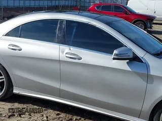 ✅ 2014 Mercedes-Benz CLA 250 • VIN: WDDSJ4EB8EN045064 • Lot: 43815031. Wystawiony na IAAI z przebiegiem 177 657 mil. Bezpłatny archiwum sprzedaży aukcyjnych z USA i szczegółowy raport historii pojazdu na DreamBid. Zdjęcie 6.