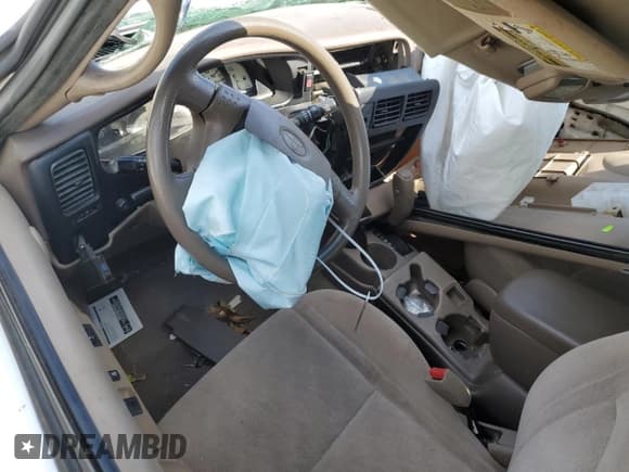 ✅ 2004 Toyota Tacoma PreRunner • VIN: 5TESN92N34Z425399 • Lot: 81629515. Listed on Copart with Not provided. Free auction sales archive from the USA and detailed vehicle history report at DreamBid. Image 8.