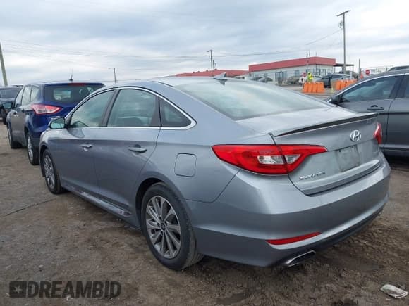 ✅ 2016 Hyundai Sonata Sport • VIN: 5NPE34AF4GH389259 • Лот: 43629376. Опубликован ранее на IAAI с пробегом 126 774 миль. Бесплатный доступ к архиву аукционных продаж из США и подробный отчёт об истории автомобиля на DreamBid. Изображение 14.
