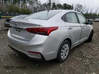 2019 Hyundai Accent SE z VIN 3KPC24A3XKE065374, wystawiony jako Copart lot #59446053 z przebiegiem 50 555 mil mil oraz . Historia ofert i sprzedaży dostępna na DreamBid. Obrazek 4.