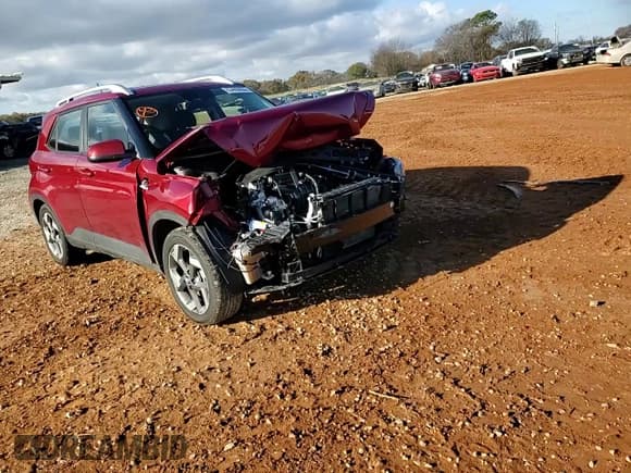 ✅ 2024 Hyundai Venue SEL • VIN: KMHRC8A39RU315337 • Lot: 83409404. Listed on Copart with 11,621 mi. Free auction sales archive from the USA and detailed vehicle history report at DreamBid. Image 12.