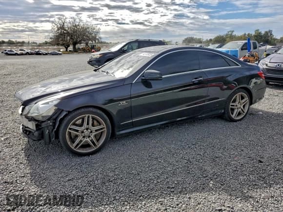 ✅ 2012 Mercedes-Benz E 550 • VIN: WDDKJ7DB8CF176702 • Лот: 94743835. Опубликован ранее на Copart с пробегом 114 464 миль. Бесплатный доступ к архиву аукционных продаж из США и подробный отчёт об истории автомобиля на DreamBid. Изображение 1.