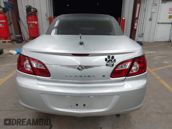 ✅ 2008 Chrysler Sebring LX • VIN: 1C3LC45K28N621023 • Lot: 43799954. Wystawiony na IAAI z przebiegiem 86 740 mil. Bezpłatny archiwum sprzedaży aukcyjnych z USA i szczegółowy raport historii pojazdu na DreamBid. Zdjęcie 16.