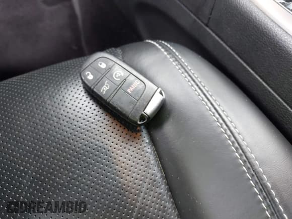 ✅ 2017 Jeep Grand Cherokee Limited • VIN: 1C4RJEBG3HC736176 • Lot: 43743018. Wystawiony na IAAI z przebiegiem 129 065 mil. Bezpłatny archiwum sprzedaży aukcyjnych z USA i szczegółowy raport historii pojazdu na DreamBid. Zdjęcie 11.