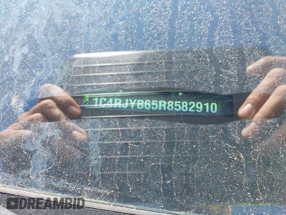 ✅ 2024 Jeep Grand Cherokee • VIN: 1C4RJYB65R8582910 • Lot: 41719656. Listed on IAAI with 9,176 mi. Free auction sales archive from the USA and detailed vehicle history report at DreamBid. Image 20.