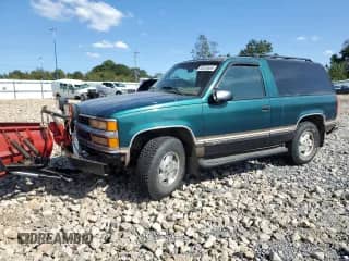 1996 Chevrolet Tahoe с VIN 3GNEK18R2TG107728, выставлен на аукционе Copart как лот 80220555 с пробегом 176 207 миль миль и Чистый • Clean title. История ставок и продаж доступна на DreamBid. Изображение 1.