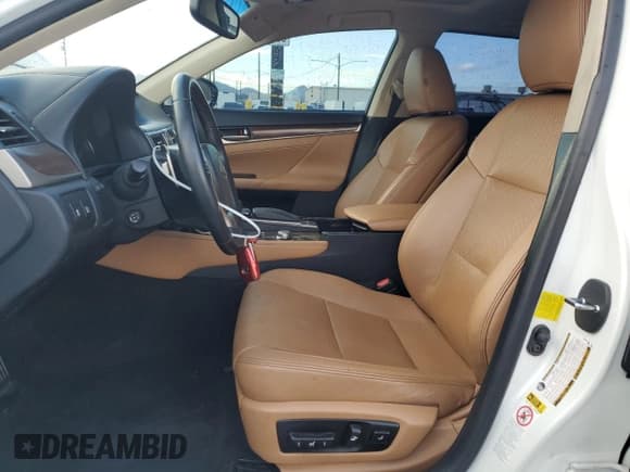 ✅ 2014 Lexus GS 350 • VIN: JTHBE1BL4E5036595 • Lot: 80725075. Wystawiony na Copart z przebiegiem 114 500 mil. Bezpłatny archiwum sprzedaży aukcyjnych z USA i szczegółowy raport historii pojazdu na DreamBid. Zdjęcie 7.