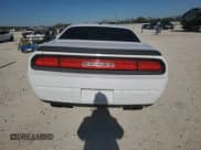 ✅ 2013 Dodge Challenger Rallye Redline • VIN: 2C3CDYAG9DH575280 • Lot: 42616265. Wystawiony na Copart z przebiegiem 180 985 mil. Bezpłatny archiwum sprzedaży aukcyjnych z USA i szczegółowy raport historii pojazdu na DreamBid. Zdjęcie 6.