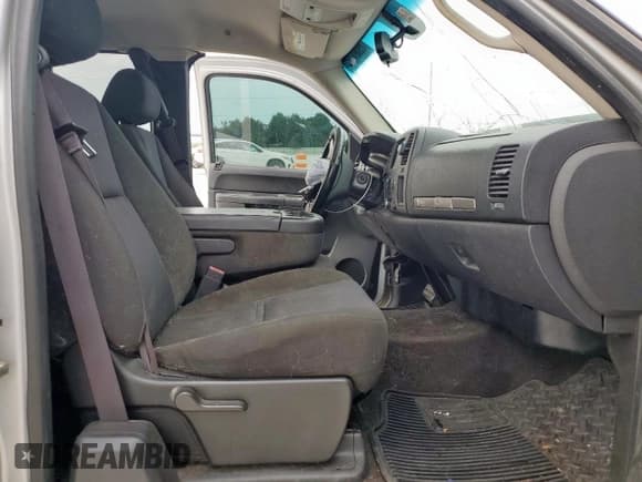 ✅ 2011 GMC Sierra 1500 SLE • VIN: 1GTR1VE09BZ167370 • Lot: 69501105. Wystawiony na Copart z przebiegiem Nie podano. Bezpłatny archiwum sprzedaży aukcyjnych z USA i szczegółowy raport historii pojazdu na DreamBid. Zdjęcie 7.