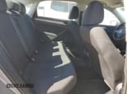 ✅ 2014 Volkswagen Passat S • VIN: 1VWAT7A36EC105576 • Lot: 90718565. Wystawiony na Copart z przebiegiem 150 077 mil. Bezpłatny archiwum sprzedaży aukcyjnych z USA i szczegółowy raport historii pojazdu na DreamBid. Zdjęcie 10.