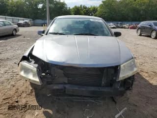 ✅ 2014 Dodge Avenger SE • VIN: 1C3CDZAB2EN133864 • Лот: 72687564. Опубликован ранее на Copart с пробегом 175 588 миль. Бесплатный доступ к архиву аукционных продаж из США и подробный отчёт об истории автомобиля на DreamBid. Изображение 5.