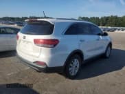 ✅ 2017 Kia Sorento LX • VIN: 5XYPG4A55HG208957 • Lot: 84598385. Listed on Copart with 136,286 mi. Free auction sales archive from the USA and detailed vehicle history report at DreamBid. Image 3.