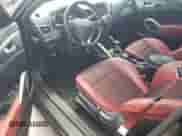 2016 Hyundai Veloster Turbo z VIN KMHTC6AEXGU255609, wystawiony jako Copart lot #53713994 z przebiegiem 92 389 mil mil oraz . Historia ofert i sprzedaży dostępna na DreamBid. Obrazek 8.