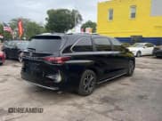 ✅ 2025 Toyota Sienna Platinum • VIN: 5TDESKFCXSS194176 • Lot: 84042975. Listed on Copart with 3,336 mi. Free auction sales archive from the USA and detailed vehicle history report at DreamBid. Image 4.