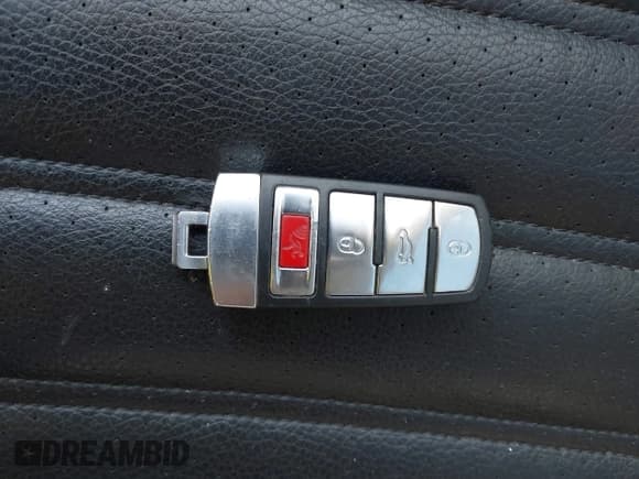 ✅ 2012 Volkswagen CC Lux Limited Edition • VIN: WVWHN7AN2CE530792 • Lot: 43126943. Listed on IAAI with 162,470 mi. Free auction sales archive from the USA and detailed vehicle history report at DreamBid. Image 11.