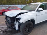 ✅ 2024 Volkswagen Atlas SE • VIN: 1V2HR2CA7RC540786 • Lot: 43402959. Wystawiony na IAAI z przebiegiem 9 944 mil. Bezpłatny archiwum sprzedaży aukcyjnych z USA i szczegółowy raport historii pojazdu na DreamBid. Zdjęcie 6.