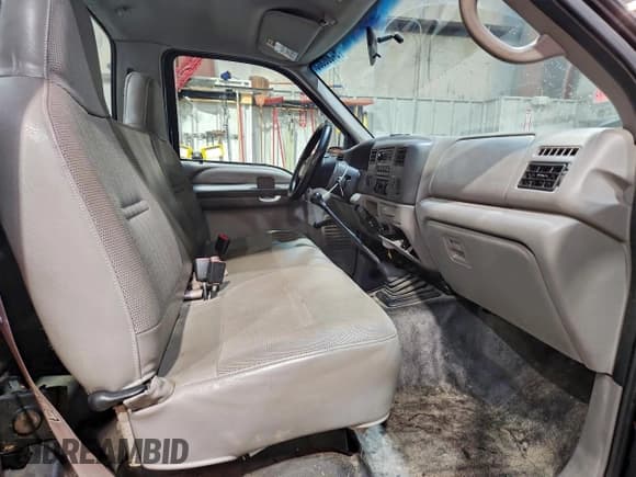 ✅ 2000 Ford F-350 XL • VIN: 1FTSF31FXYEC06517 • Lot: 94506565. Listed on Copart with 195,050 mi. Free auction sales archive from the USA and detailed vehicle history report at DreamBid. Image 10.