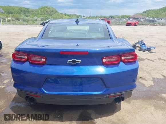 ✅ 2019 Chevrolet Camaro 1LT • VIN: 1G1FB1RX7K0151147 • Лот: 42179932. Опубликован ранее на IAAI с пробегом 51 561 миль. Бесплатный доступ к архиву аукционных продаж из США и подробный отчёт об истории автомобиля на DreamBid. Изображение 17.