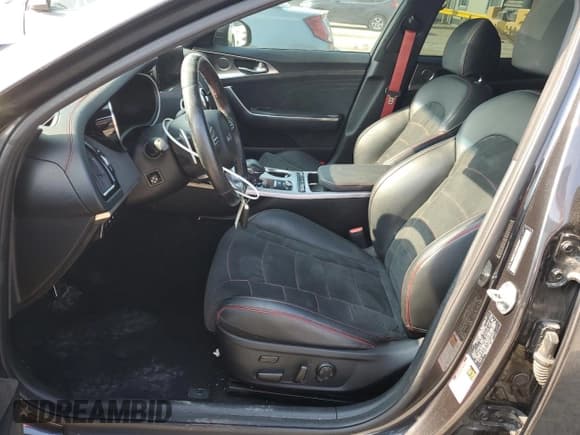 ✅ 2023 Kia Stinger GT2 • VIN: KNAE55LC2P6126357 • Lot: 66464745. Wystawiony na Copart z przebiegiem 42 705 mil. Bezpłatny archiwum sprzedaży aukcyjnych z USA i szczegółowy raport historii pojazdu na DreamBid. Zdjęcie 7.