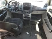 ✅ 2017 Dodge Grand Caravan SE • VIN: 2C7WDGBG7HR738822 • Lot: 67392035. Wystawiony na Copart z przebiegiem 152 950 mil. Bezpłatny archiwum sprzedaży aukcyjnych z USA i szczegółowy raport historii pojazdu na DreamBid. Zdjęcie 8.