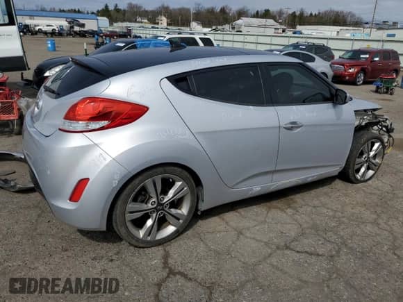 2017 Hyundai Veloster z VIN KMHTC6AD8HU321180, wystawiony jako Copart lot #47603374 z przebiegiem 65 793 mil mil oraz . Historia ofert i sprzedaży dostępna na DreamBid. Obrazek 3.