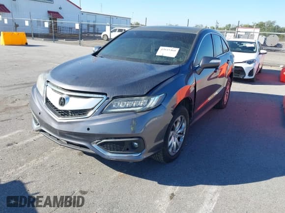 ✅ 2018 Acura RDX Technology • VIN: 5J8TB4H50JL002895 • Lot: 43645460. Wystawiony na IAAI z przebiegiem 82 891 mil. Bezpłatny archiwum sprzedaży aukcyjnych z USA i szczegółowy raport historii pojazdu na DreamBid. Zdjęcie 2.