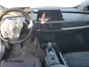 2024 Toyota Prius LE z VIN JTDACAAU1R3016805, wystawiony jako Copart lot #72000485 z przebiegiem 27 120 mil mil oraz Szkoda całkowita • Salvage title. Historia ofert i sprzedaży dostępna na DreamBid. Obrazek 8.