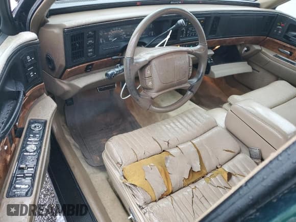 ✅ 1995 Buick Park Avenue • VIN: 1G4CW52K8SH656020 • Lot: 45030245. Listed on Copart with 82,333 mi. Free auction sales archive from the USA and detailed vehicle history report at DreamBid. Image 8.