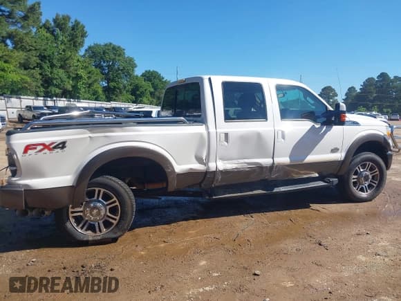 ✅ 2015 Ford F-250 Lariat • VIN: 1FT7W2BT9FEC69657 • Лот: 42213915. Опубликован ранее на IAAI с пробегом 148 839 миль. Бесплатный доступ к архиву аукционных продаж из США и подробный отчёт об истории автомобиля на DreamBid. Изображение 18.