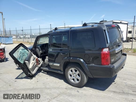 ✅ 2007 Jeep Commander Limited • VIN: 1J8HG58277C530114 • Lot: 54209465. Wystawiony na Copart z przebiegiem Nie podano. Bezpłatny archiwum sprzedaży aukcyjnych z USA i szczegółowy raport historii pojazdu na DreamBid. Zdjęcie 2.