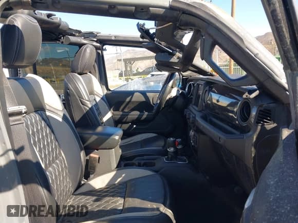✅ 2021 Jeep Wrangler Unlimited Sport S • VIN: 1C4HJXDG6MW817511 • Lot: 43464363. Listed on IAAI with 53,827 mi. Free auction sales archive from the USA and detailed vehicle history report at DreamBid. Image 5.