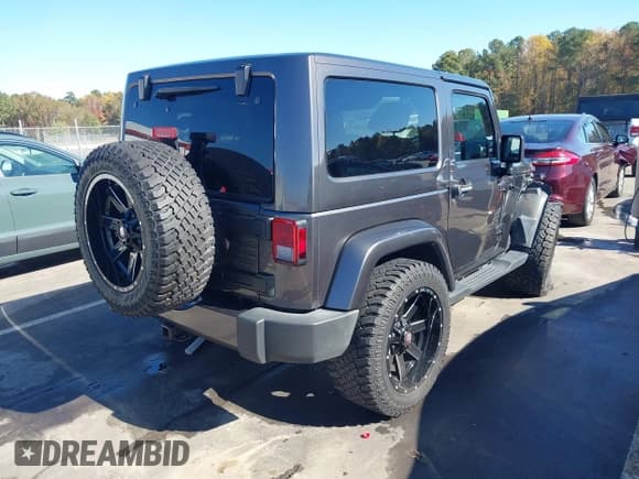 ✅ 2017 Jeep Wrangler Sahara • VIN: 1C4AJWBGXHL511384 • Lot: 43624632. Listed on IAAI with 72,296 mi. Free auction sales archive from the USA and detailed vehicle history report at DreamBid. Image 4.