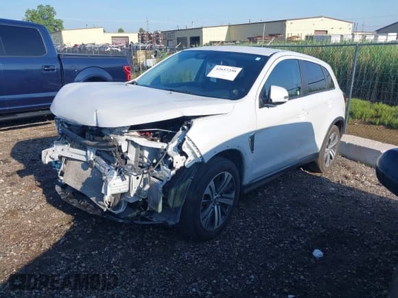 ✅ 2023 Mitsubishi Outlander ES • VIN: JA4ARUAU6PU016641 • Lot: 42657250. Wystawiony na IAAI z przebiegiem 41 484 mil. Bezpłatny archiwum sprzedaży aukcyjnych z USA i szczegółowy raport historii pojazdu na DreamBid. Zdjęcie 2.