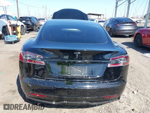 ✅ 2021 Tesla Model S Long Range • VIN: 5YJSA1E50MF434426 • Lot: 43204063. Wystawiony na IAAI z przebiegiem 31 933 mil. Bezpłatny archiwum sprzedaży aukcyjnych z USA i szczegółowy raport historii pojazdu na DreamBid. Zdjęcie 16.