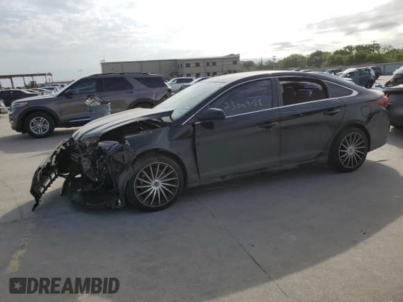 ✅ 2018 Hyundai Sonata SE • VIN: 5NPE24AF2JH622579 • Лот: 48832673. Опубликован ранее на Copart с пробегом 25 634 миль. Бесплатный доступ к архиву аукционных продаж из США и подробный отчёт об истории автомобиля на DreamBid. Изображение 1.