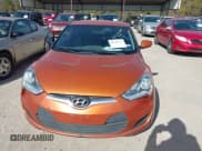 ✅ 2015 Hyundai Veloster • VIN: KMHTC6AD2FU224151 • Lot: 41280466. Wystawiony na IAAI z przebiegiem 201 271 mil. Bezpłatny archiwum sprzedaży aukcyjnych z USA i szczegółowy raport historii pojazdu na DreamBid. Zdjęcie 6.