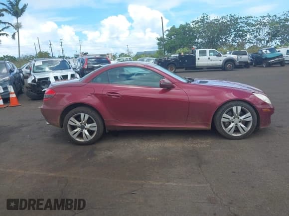 ✅ 2009 Mercedes-Benz SLK 350 • VIN: WDBWK58F19F190541 • Lot: 42464400. Listed on IAAI with 109,484 mi. Free auction sales archive from the USA and detailed vehicle history report at DreamBid. Image 13.
