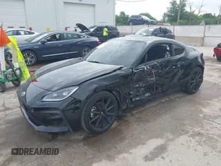 ✅ 2022 Toyota 86 Premium • VIN: JF1ZNBF12N8751300 • Лот: 42835062. Опубликован ранее на IAAI с пробегом 24 345 миль. Бесплатный доступ к архиву аукционных продаж из США и подробный отчёт об истории автомобиля на DreamBid. Изображение 2.