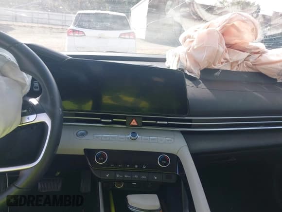 ✅ 2024 Hyundai Elantra Limited • VIN: KMHLP4DG9RU836303 • Лот: 43699266. Опубликован ранее на IAAI с пробегом 35 657 миль. Бесплатный доступ к архиву аукционных продаж из США и подробный отчёт об истории автомобиля на DreamBid. Изображение 21.