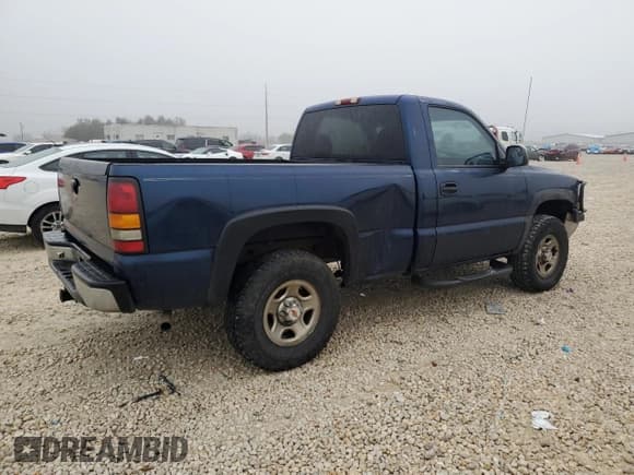 ✅ 2000 Chevrolet Silverado 1500 • VIN: 1GCEK14V9YZ235077 • Lot: 43021105. Listed on Copart with 172,099 mi. Free auction sales archive from the USA and detailed vehicle history report at DreamBid. Image 3.